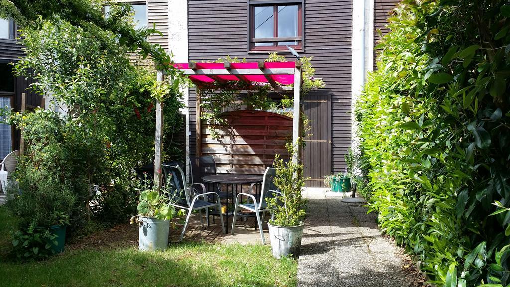 Duplex14H 1Er Etage Jardinet 1 Parking Ou Studio14B Rdc Terrasse Sans Parking La Rochelle  Exterior foto